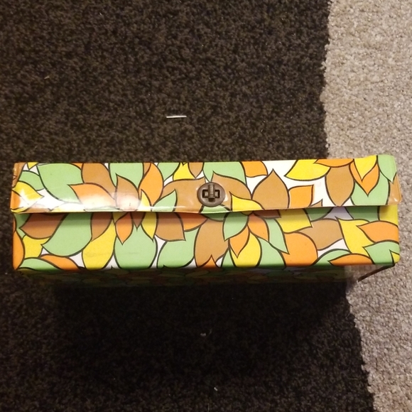 VINTAGE Decorative Box - Picture 2 of 6